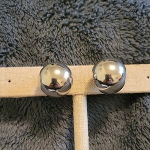 Elegant Silver Stud Earrings Hug Kinda Earrings